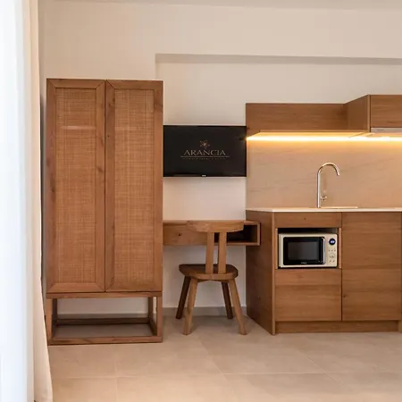 Arancia Elegant And Apartment