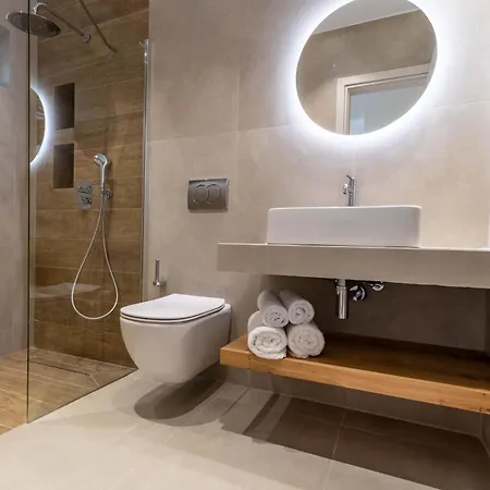 Arancia Elegant And Apartment