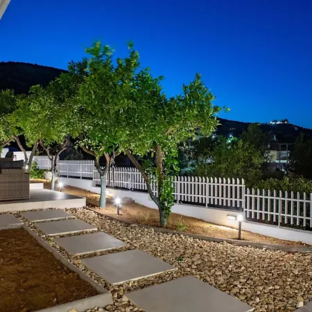 Arancia Elegant And Apartment *