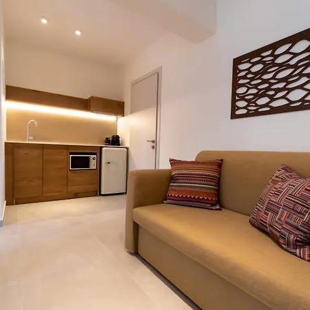 Arancia Elegant And טולון