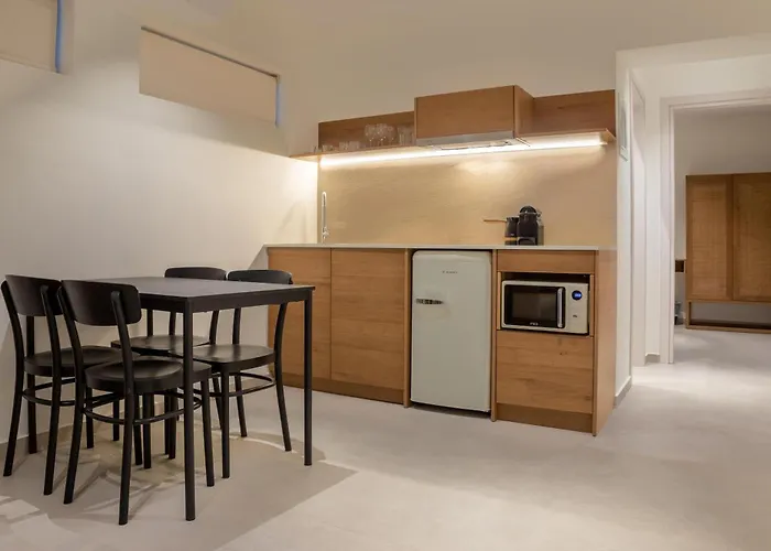 Arancia Elegant And Apartment